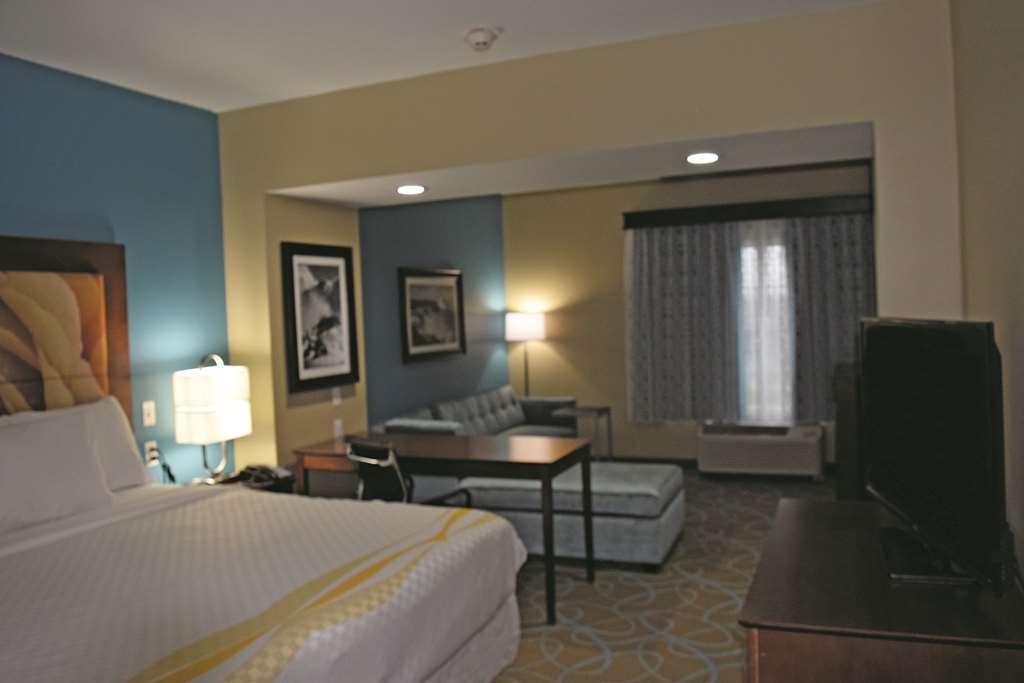 La Quinta By Wyndham Niagara Falls Habitación foto